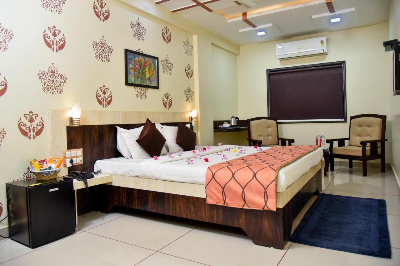 Hotel Tulsi Residency بهوي المظهر الخارجي الصورة