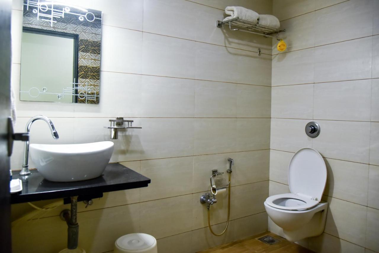 Hotel Tulsi Residency بهوي المظهر الخارجي الصورة
